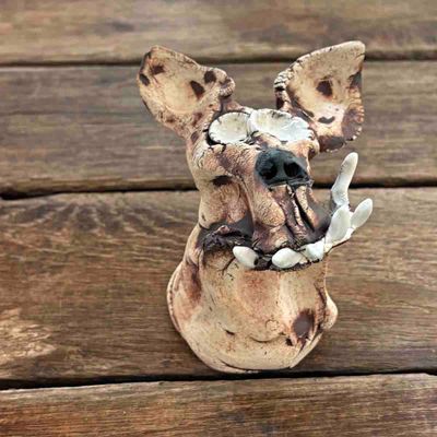 Hundehode lyst, skulptur keramikk 9 cm høy