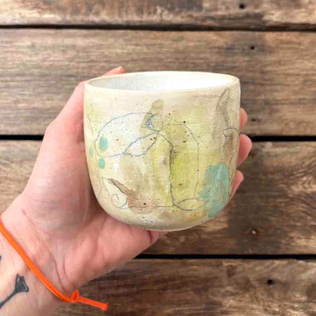 Malerisk krus, keramikk 8.5 cm (S02)