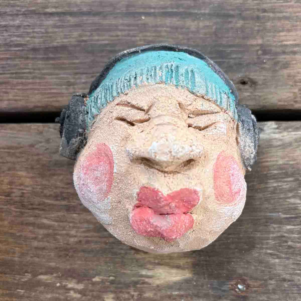 Fjasefjes, skulptur vegg, keramikk ca 9-13 cm (290)