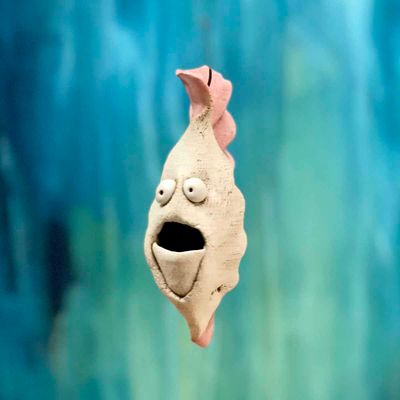 Fruktpiraya, rosa keramikk skulptur tak