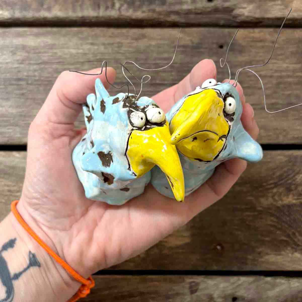 Lyseblå pipp, 6 cm skulptur